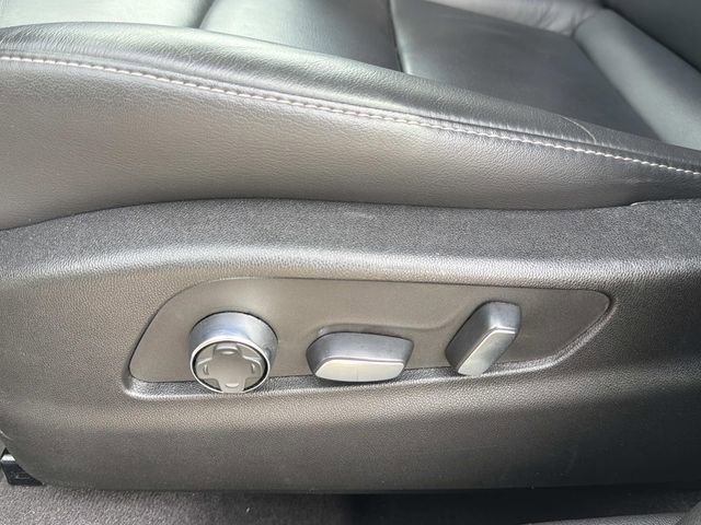 Used 2024 Cadillac XT4 Premium Luxury image 19