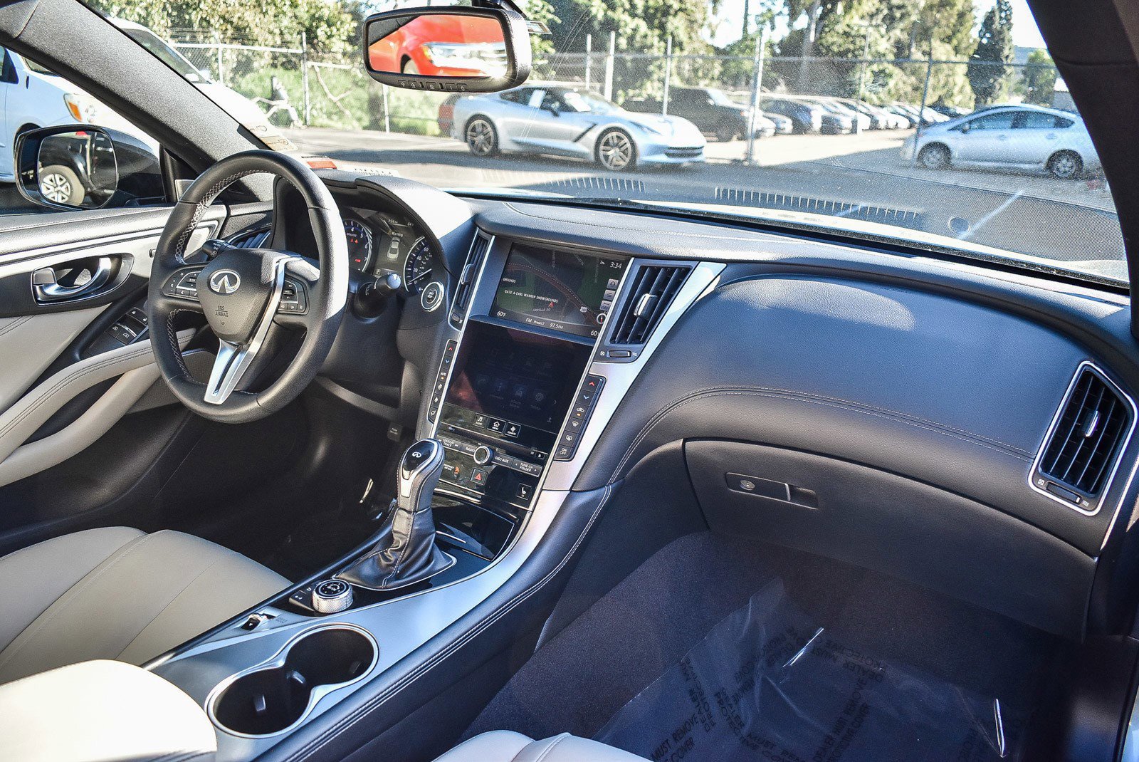 Used 2017 INFINITI Q60 w/ Premium Plus Package 2.0T image 12