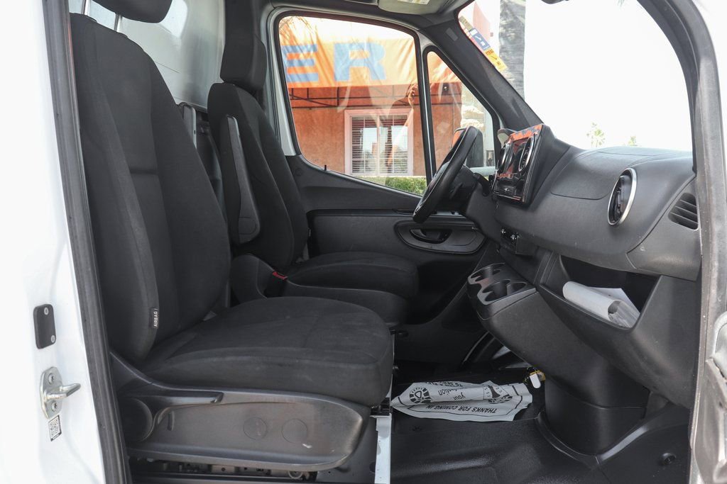 Used 2019 Mercedes-Benz Sprinter 170 image 27