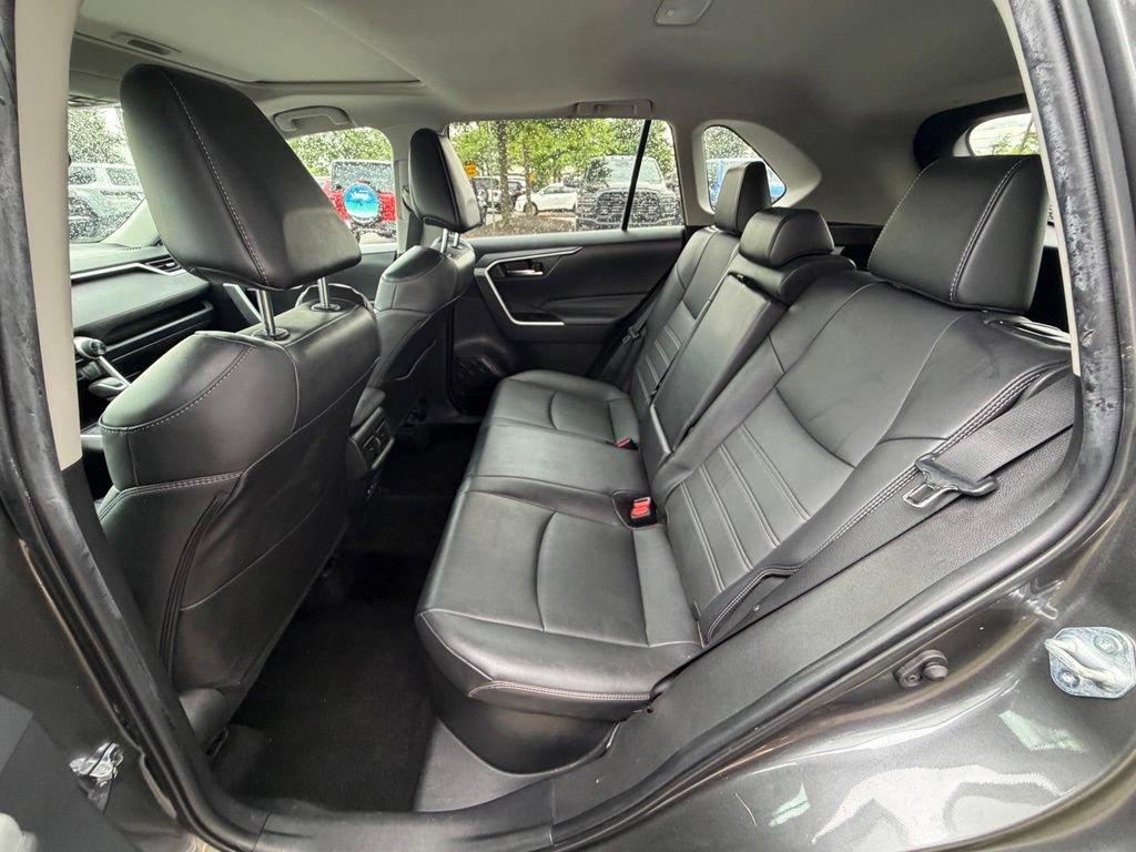 Used 2022 Toyota RAV4 XLE Premium AWD/4WD image 18