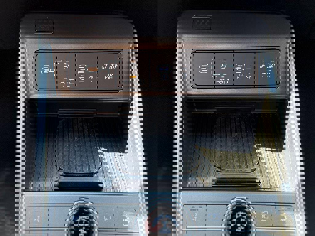 New 2026 Hyundai Kona SEL Premium image 18