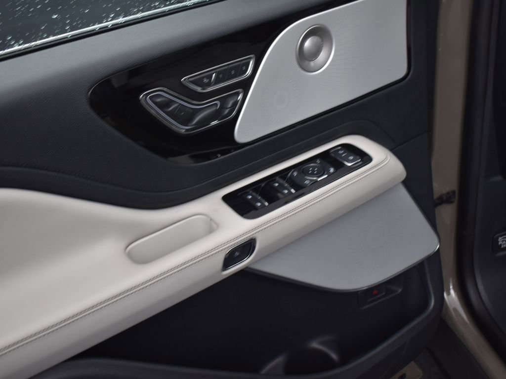 New 2025 Lincoln Aviator Reserve w/ Equipment Group 201A image 9