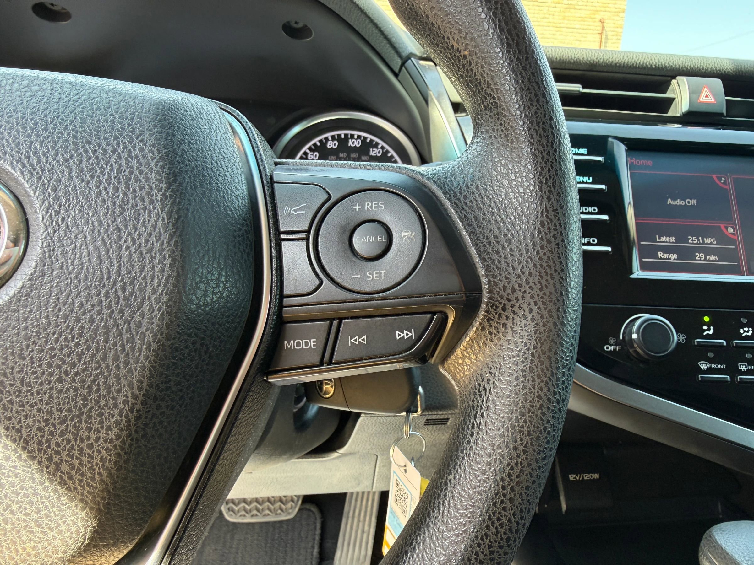 Used 2018 Toyota Camry LE image 16