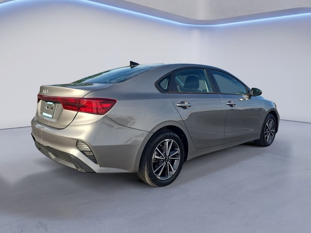 Used 2023 Kia Forte LXS FWD image 6