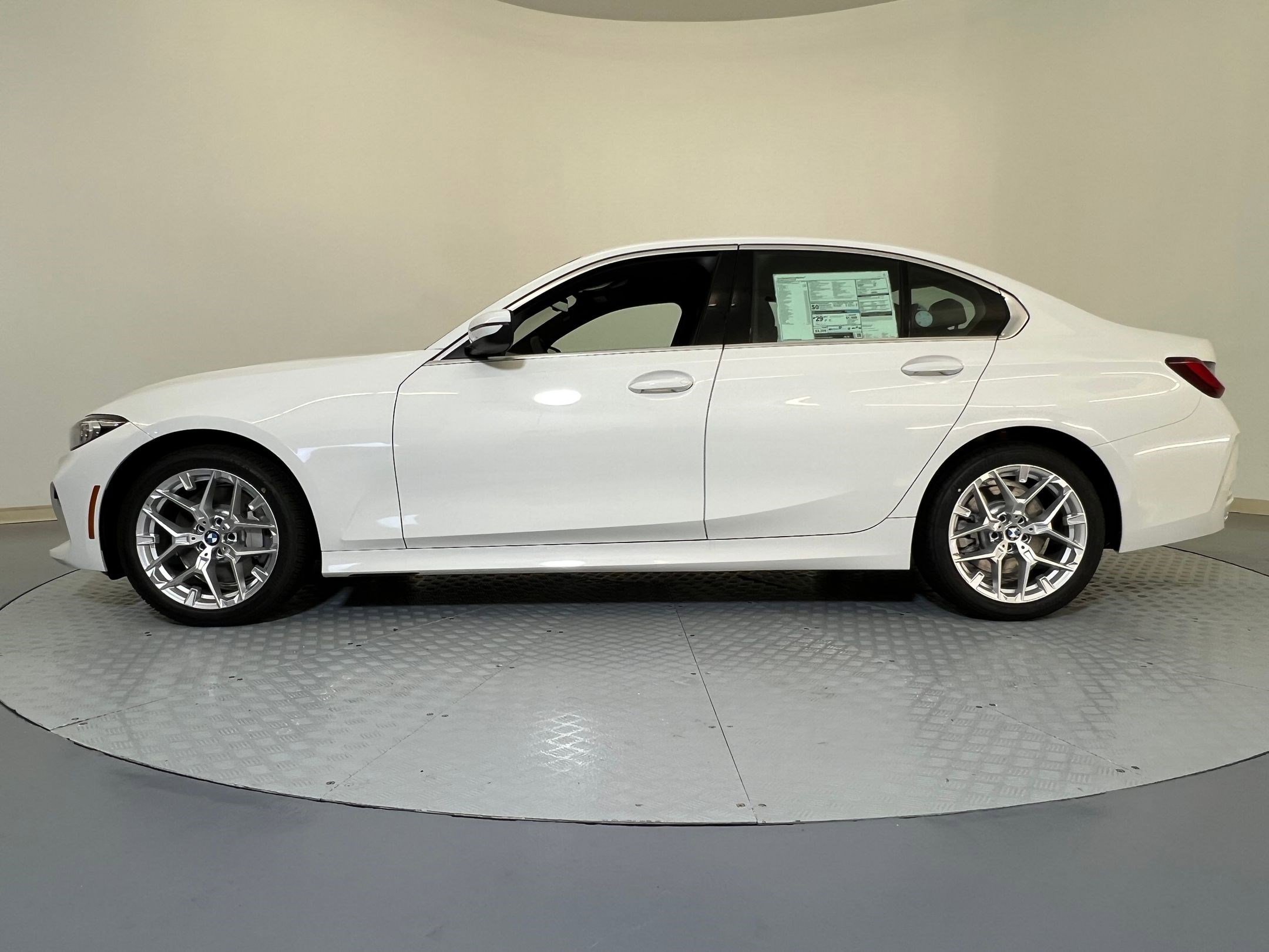 Used 2025 BMW 330i xDrive Sedan w/ Premium Package AWD/4WD image 2