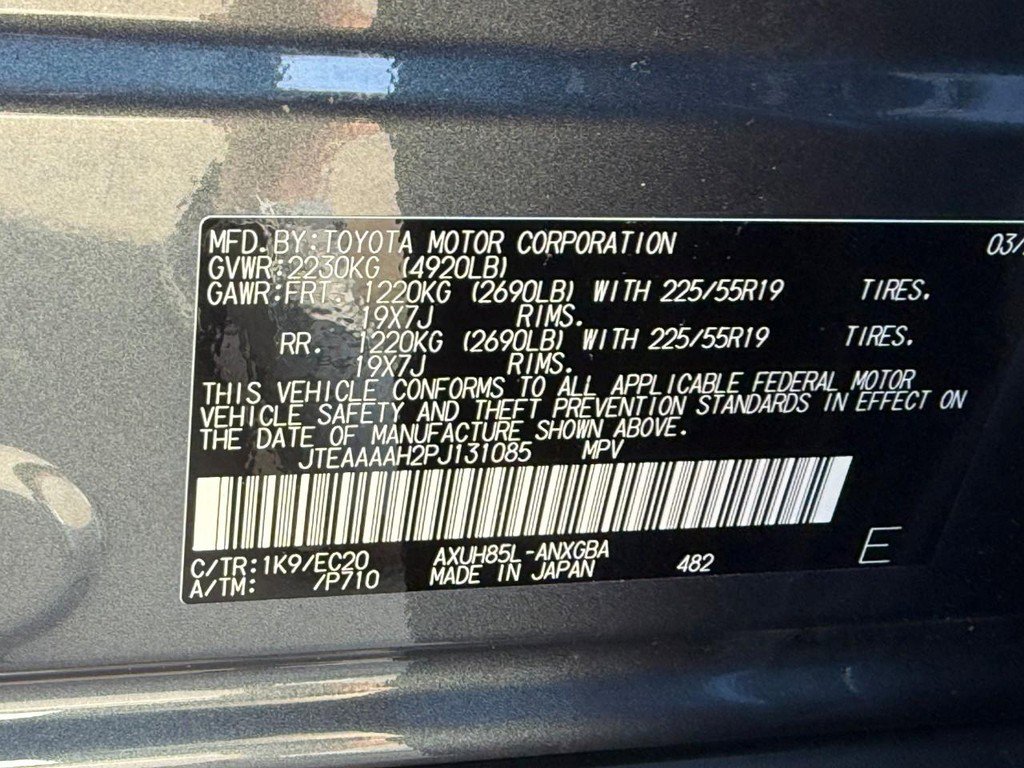 Used 2023 Toyota Venza XLE image 28