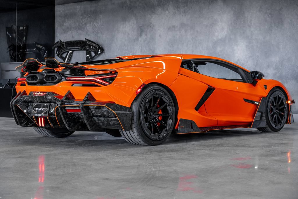 Used 2024 Lamborghini Revuelto AWD/4WD image 18