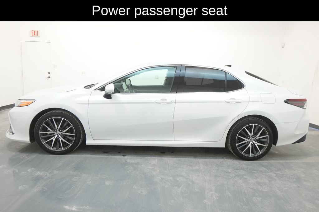 Used 2023 Toyota Camry XLE w/ Navigation Package AWD/4WD image 4