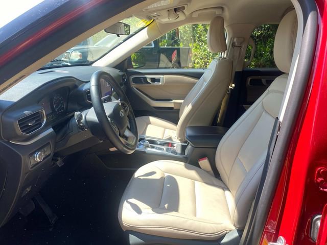 Used 2021 Ford Explorer XLT w/ Equipment Group 202A RWD image 12