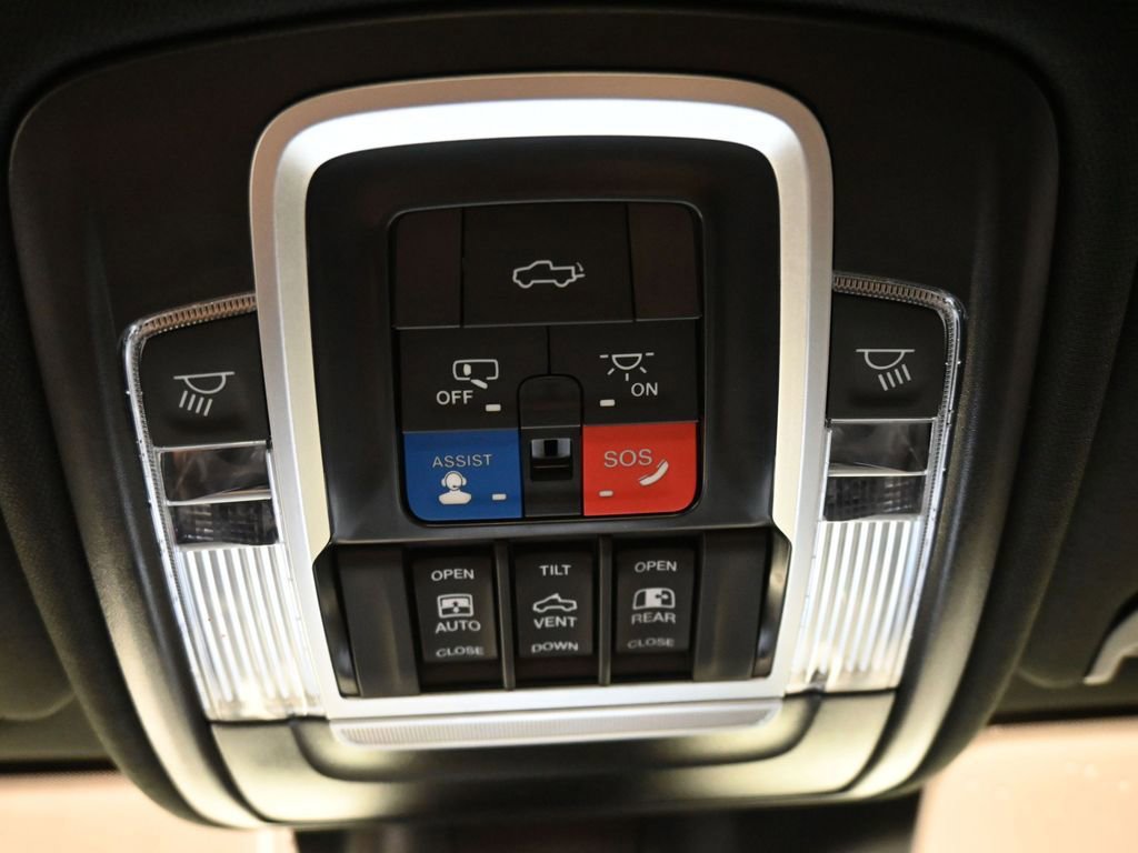 Used 2024 RAM 2500 Laramie w/ Night Edition image 29