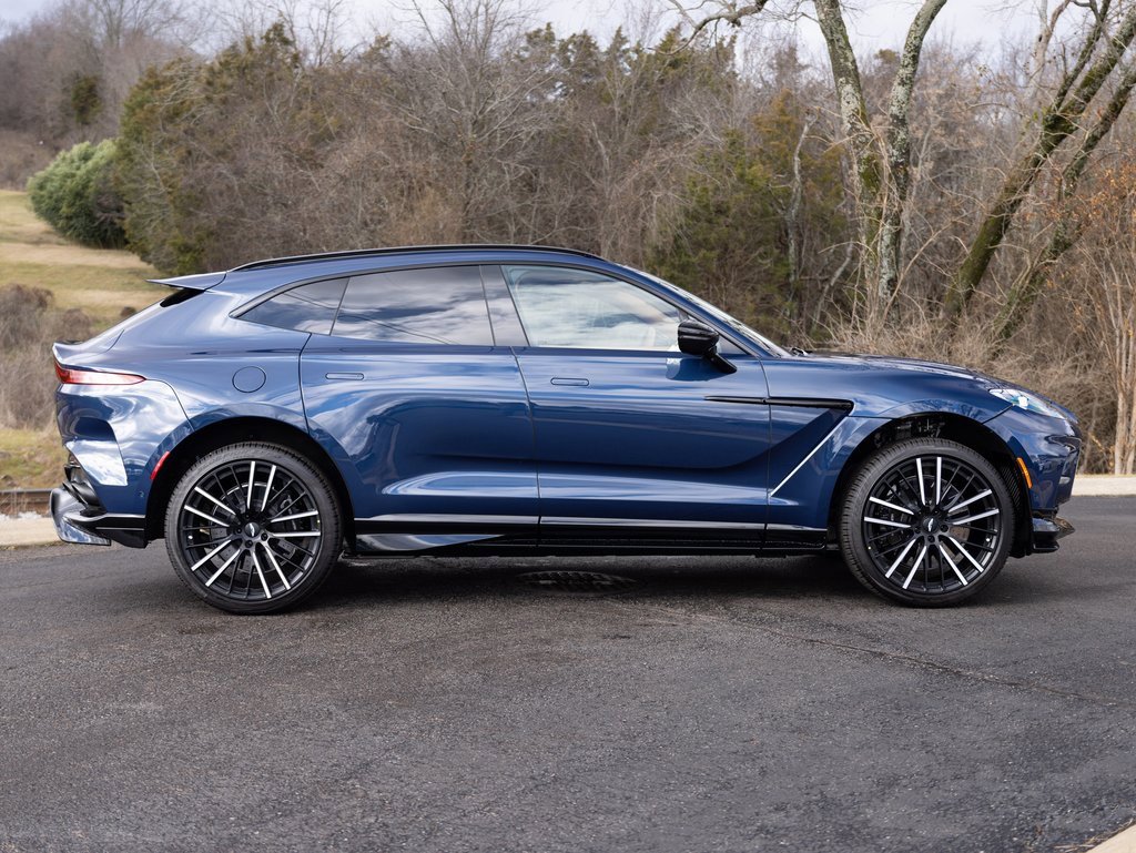 New 2025 Aston Martin DBX 707 image 10