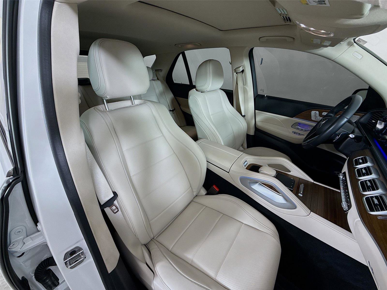 Used 2025 Mercedes-Benz GLE 350 4MATIC image 25