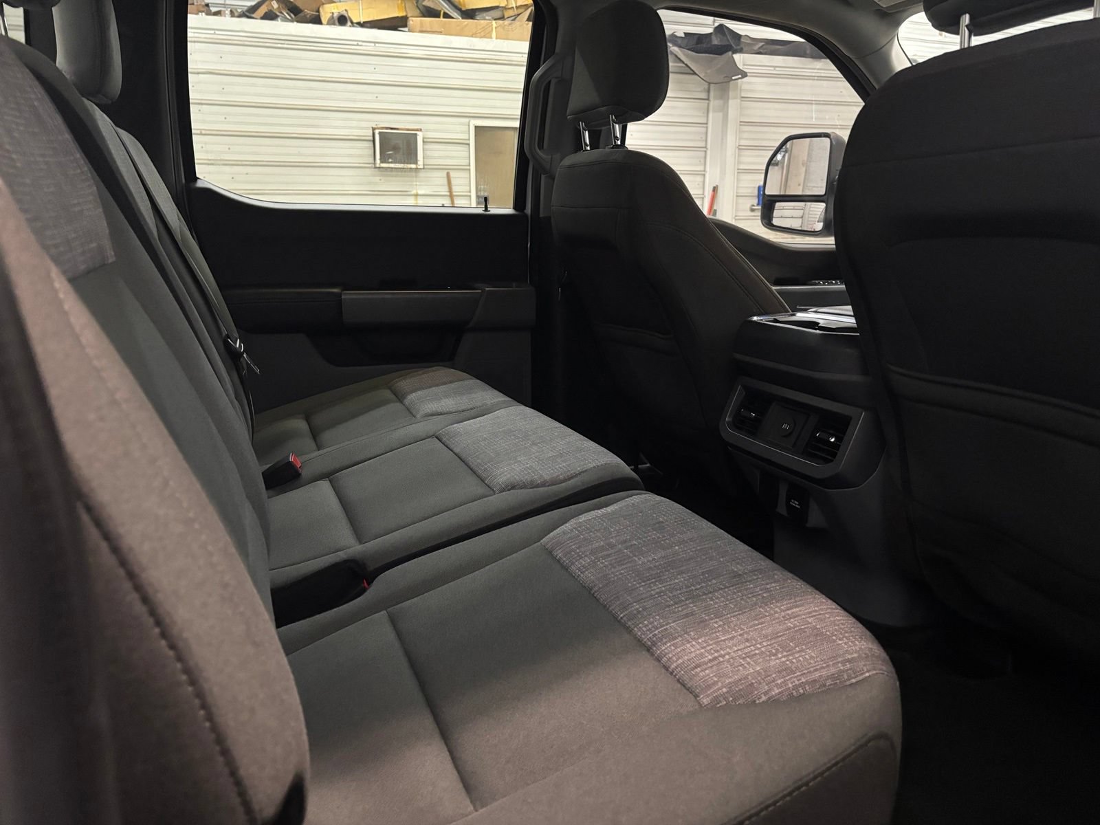 Used 2023 Ford F250 XLT w/ FX4 Off-Road Package AWD/4WD image 31