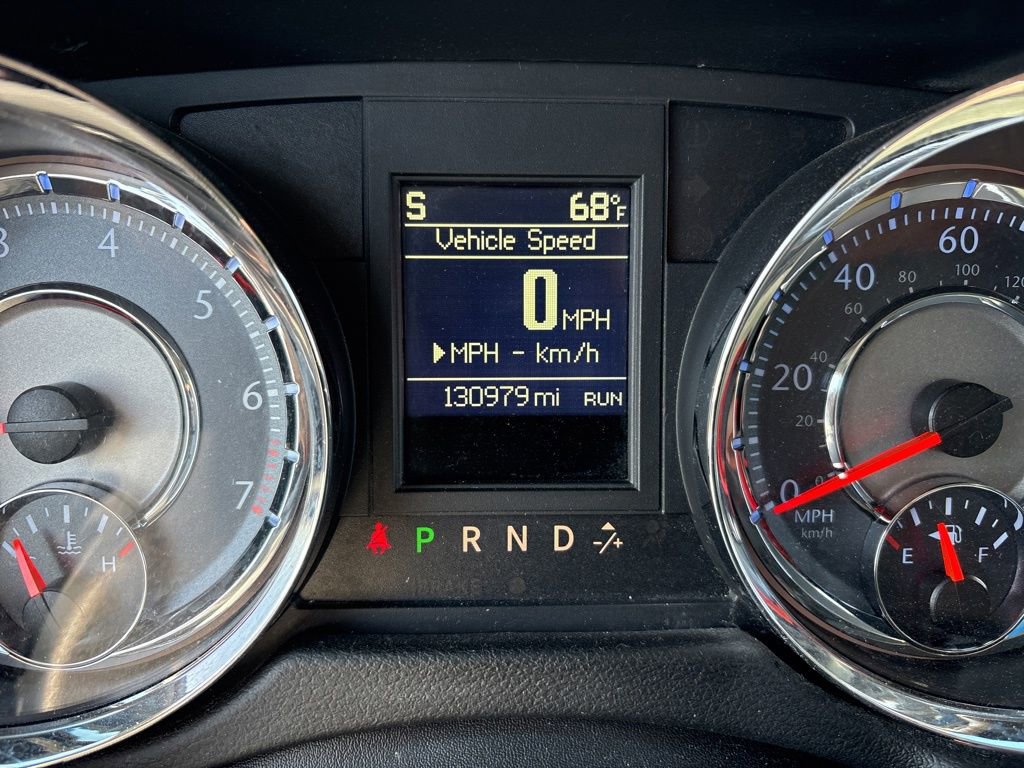 Used 2016 Chrysler Town & Country Touring w/ Driver Convenience Group image 27