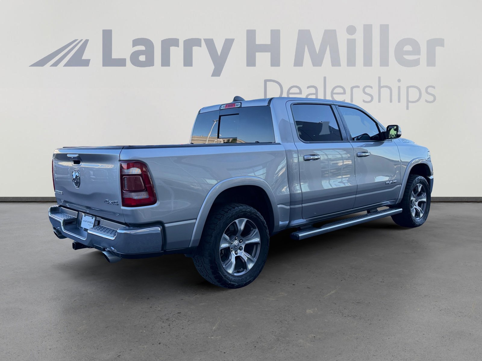 Used 2020 RAM 1500 Laramie AWD/4WD image 5