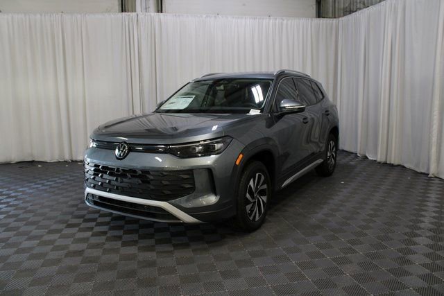 New 2025 Volkswagen Tiguan S AWD/4WD image 26