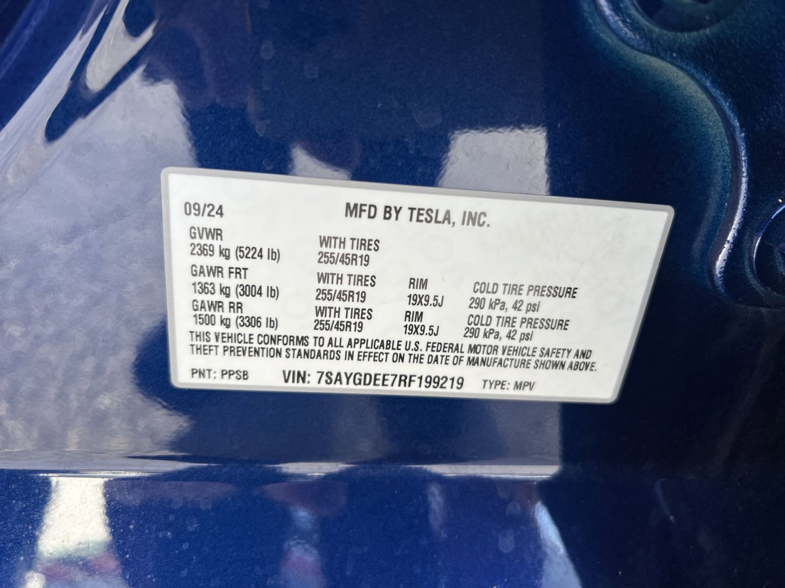 Used 2024 Tesla Model Y Long Range AWD/4WD image 29