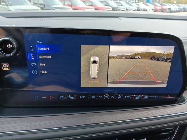 New 2026 Chevrolet Suburban Premier image 15