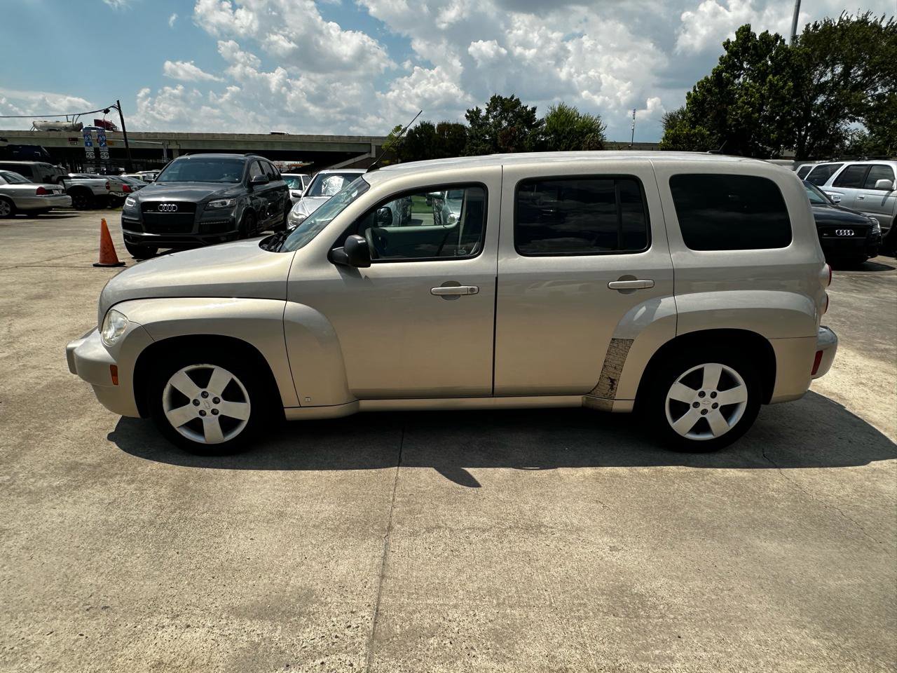 Used 2009 Chevrolet HHR LS image 3