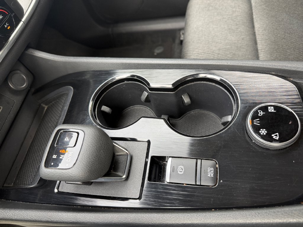 Used 2024 Nissan Rogue SV AWD/4WD image 21