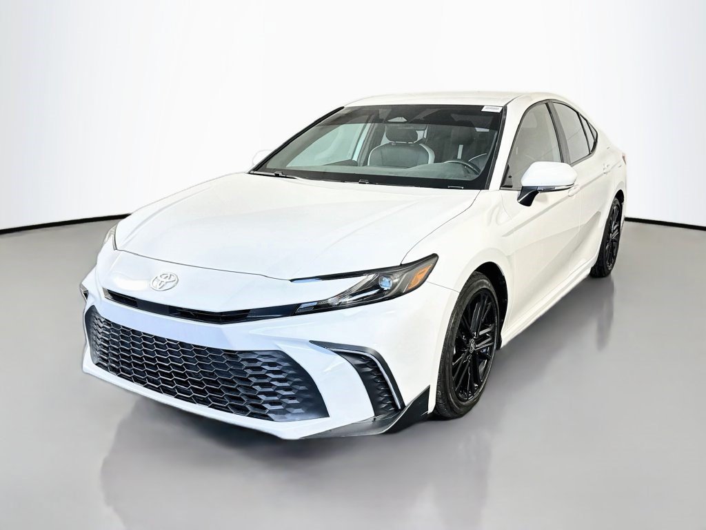 Used 2025 Toyota Camry SE w/ Convenience Package FWD image 4