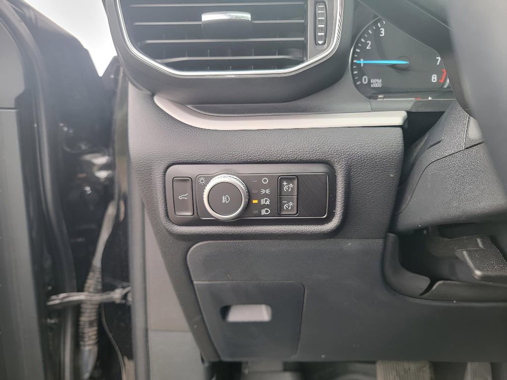 Used 2023 Ford Explorer XLT w/ Equipment Group 202A AWD/4WD image 16