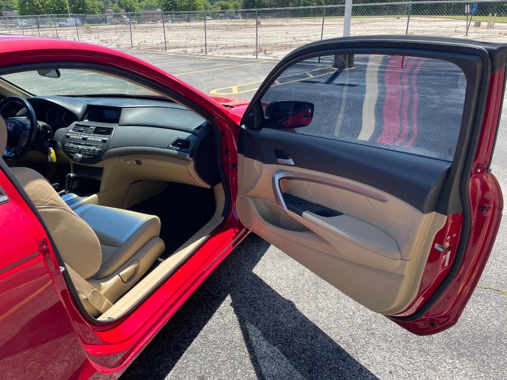 Used 2010 Honda Accord EX-L image 16