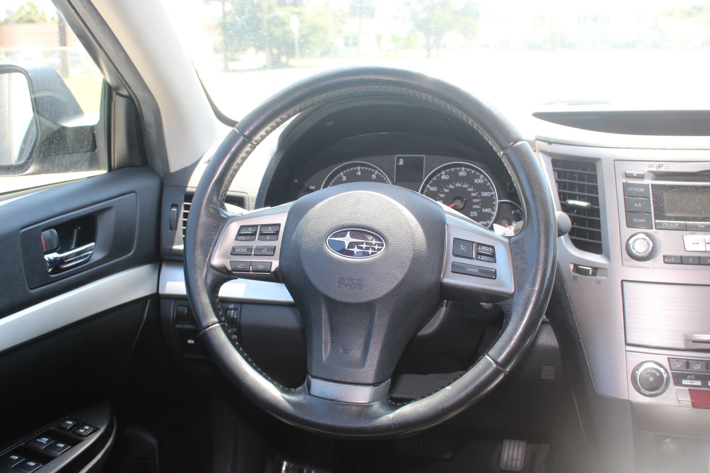 Used 2013 Subaru Outback 2.5i Premium w/ Popular Pkg 1B AWD/4WD image 12