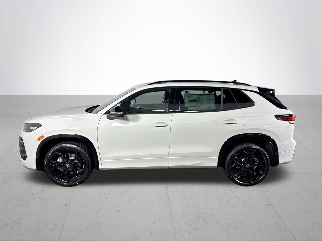 New 2026 Volkswagen Tiguan SE R-Line image 9