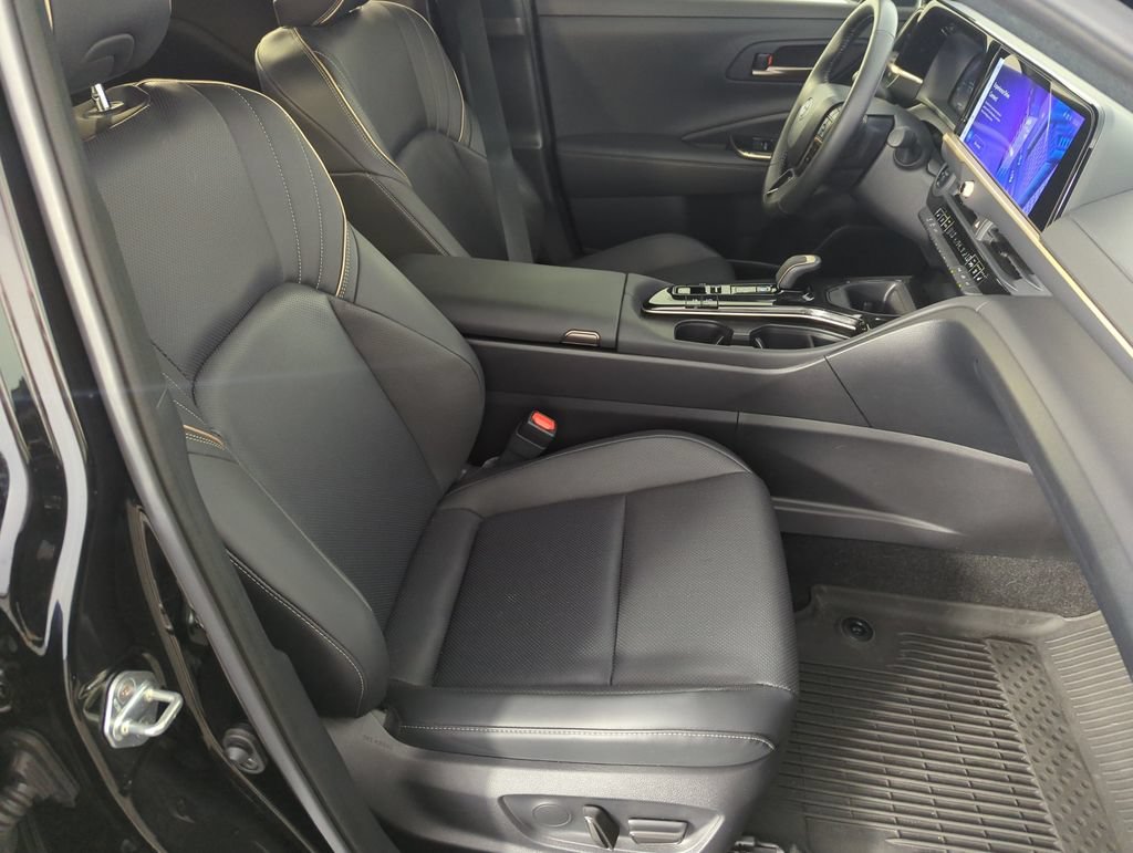 Used 2025 Toyota Crown AWD/4WD image 34