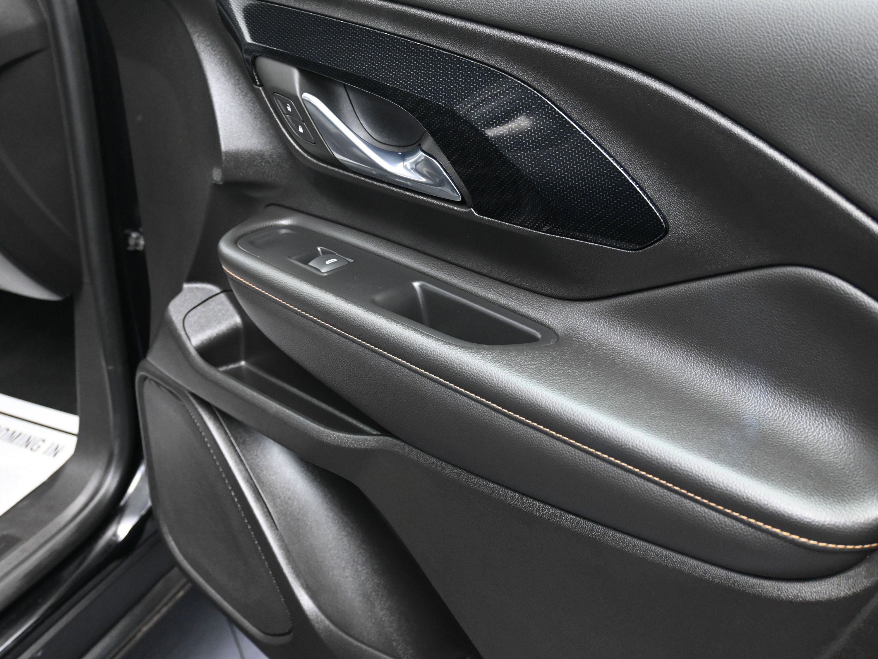 Used 2024 GMC Terrain AT4 image 26