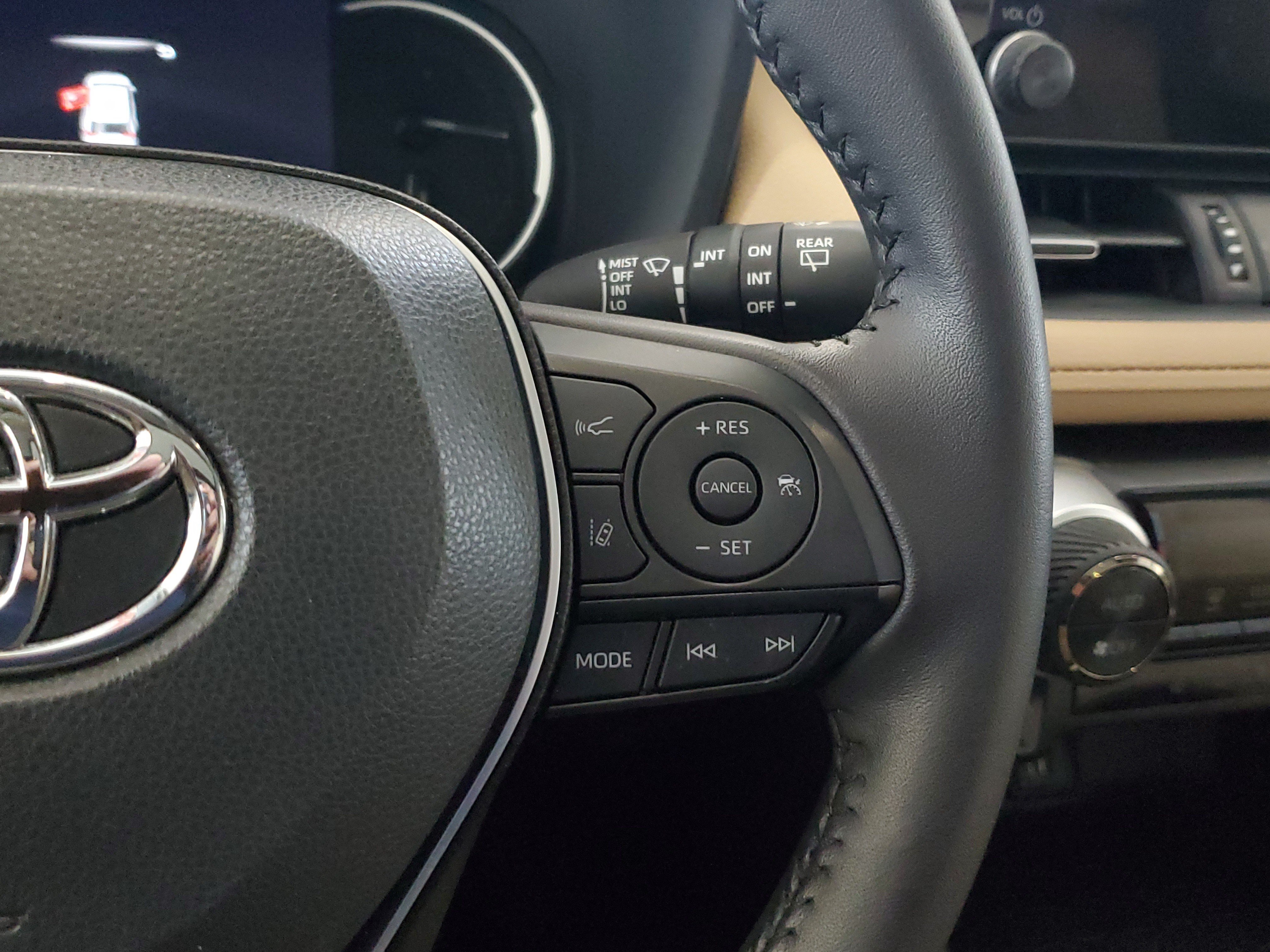Used 2024 Toyota RAV4 XLE Premium FWD image 26