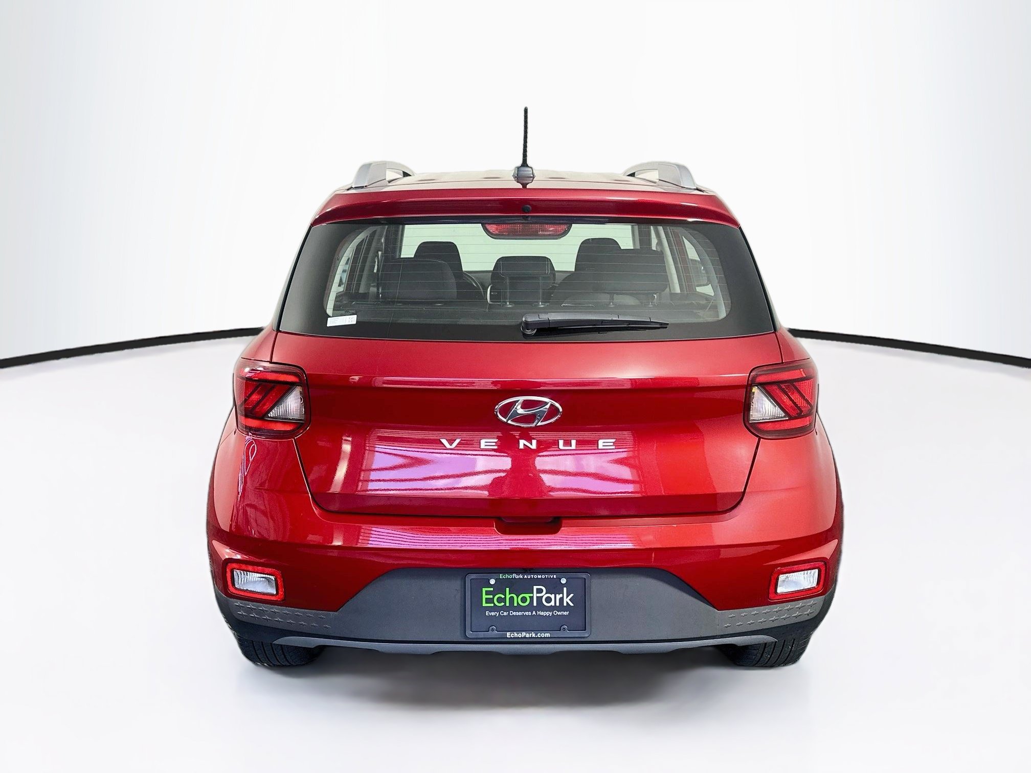 Used 2025 Hyundai Venue SEL FWD image 7
