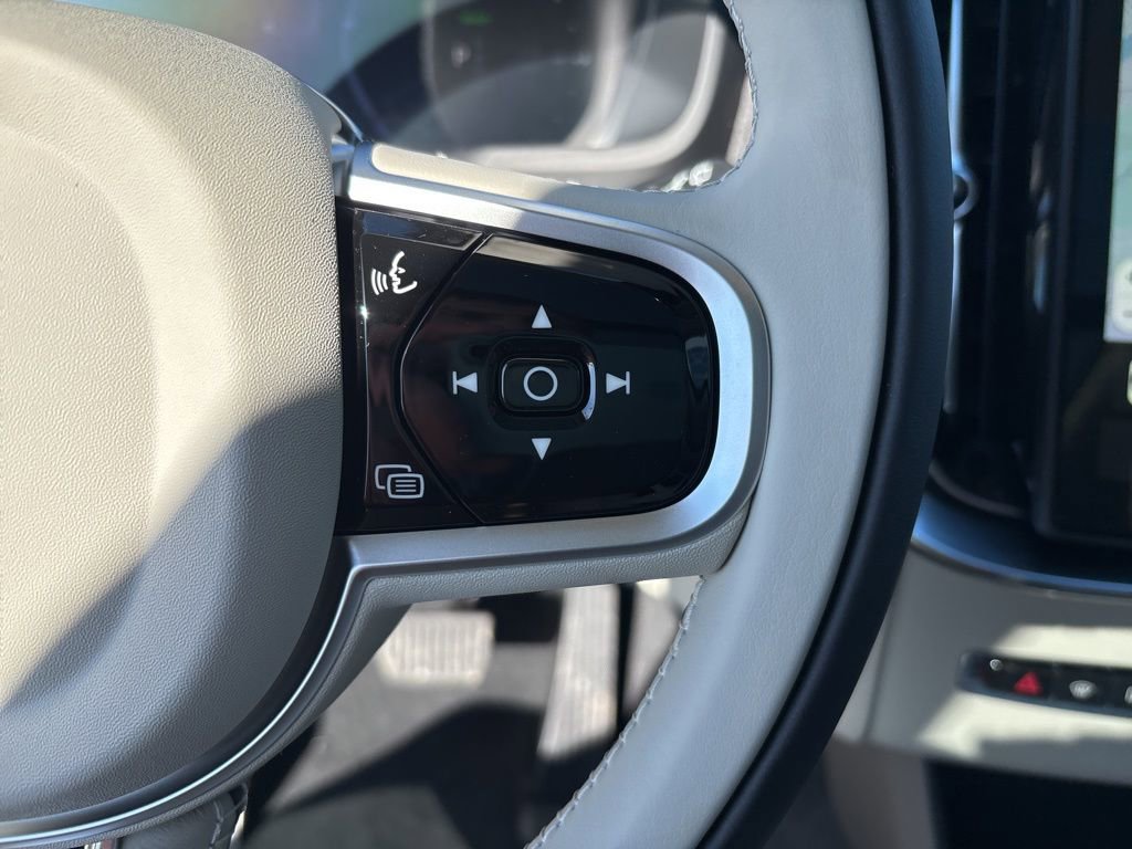 New 2026 Volvo XC90 T8 Ultra w/ Protection Package Premier image 26