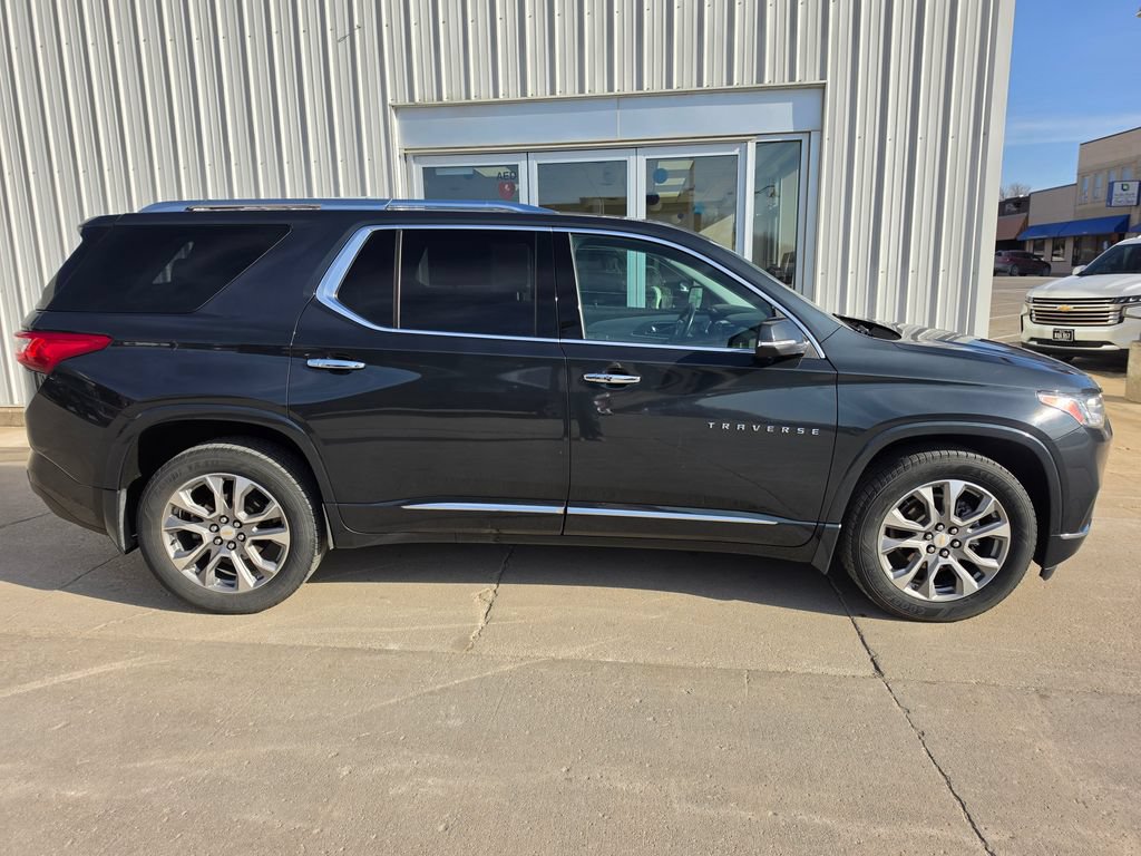 Used 2021 Chevrolet Traverse Premier AWD/4WD image 6