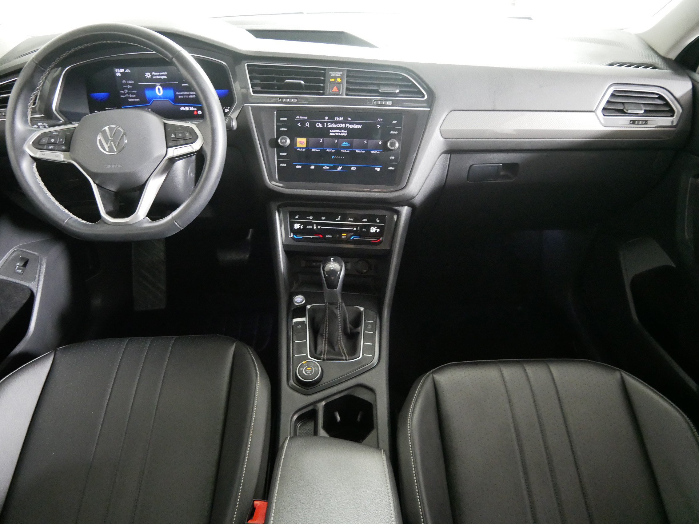 Used 2022 Volkswagen Tiguan SE AWD/4WD image 10