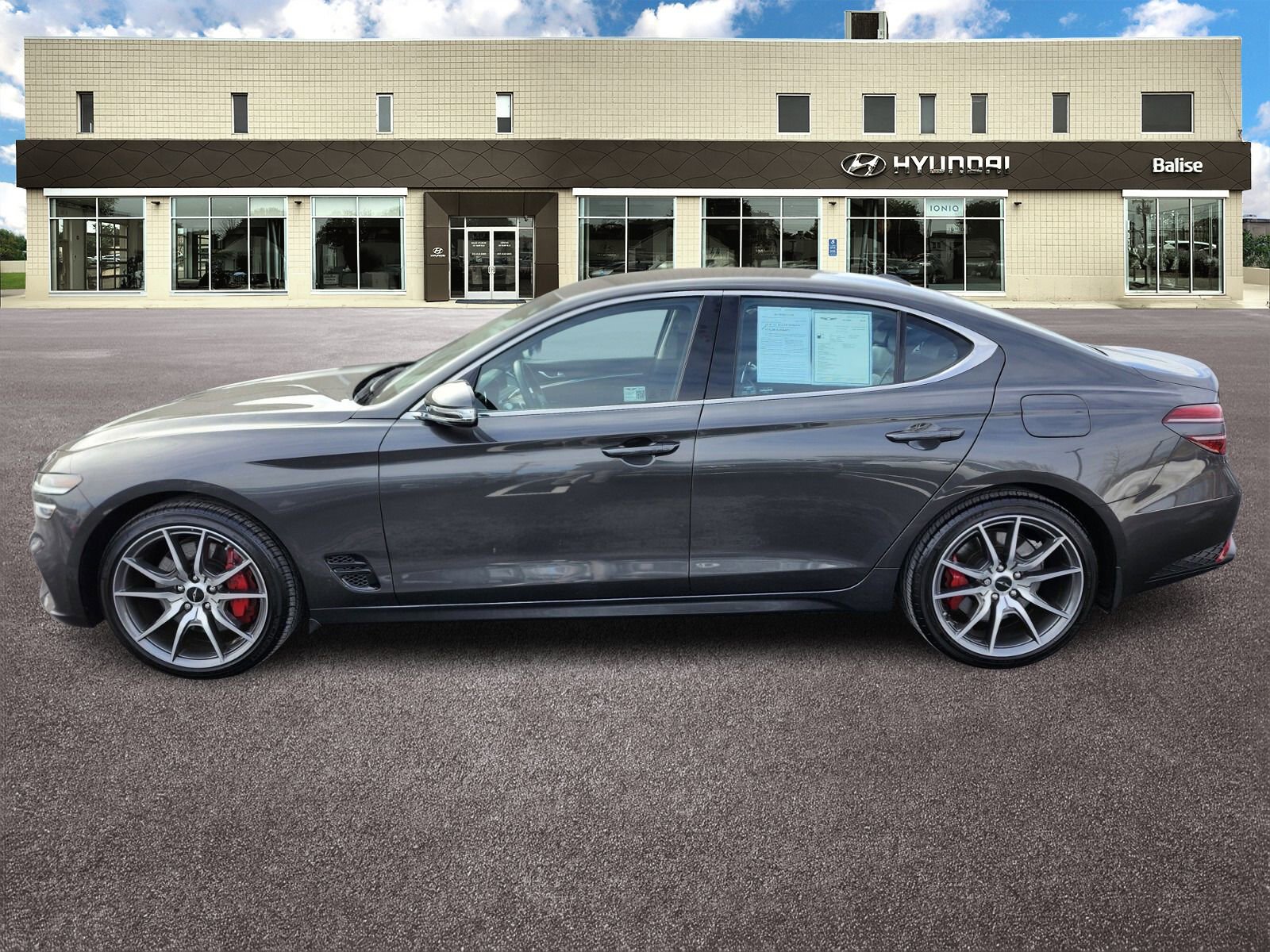 Used 2025 Genesis G70 2.5T image 6