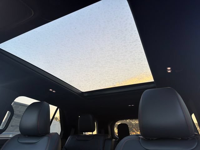 New 2026 Ford Explorer ST-Line w/ ST-Line Street Pack AWD/4WD image 30