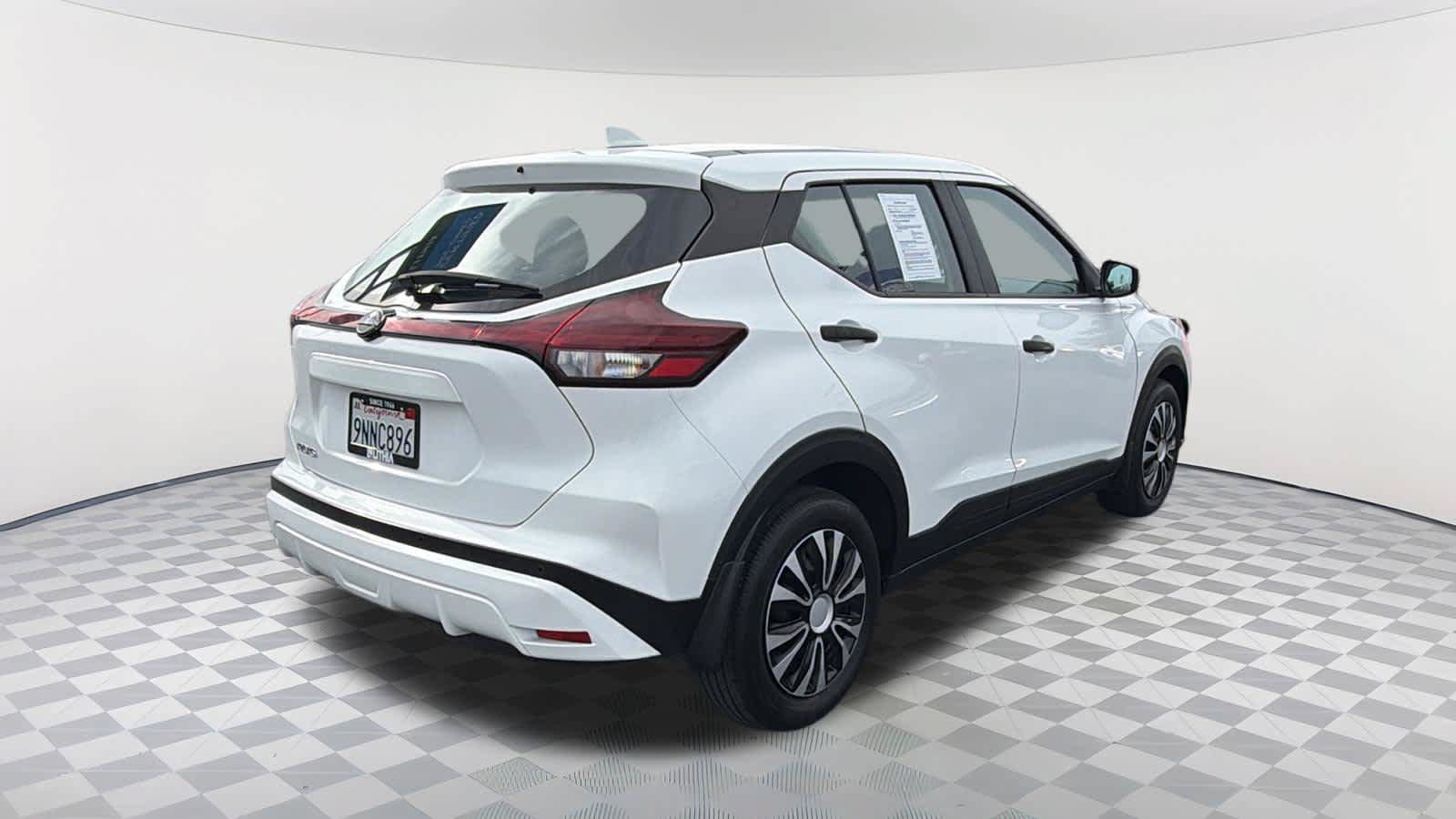 Used 2024 Nissan Kicks S FWD image 5