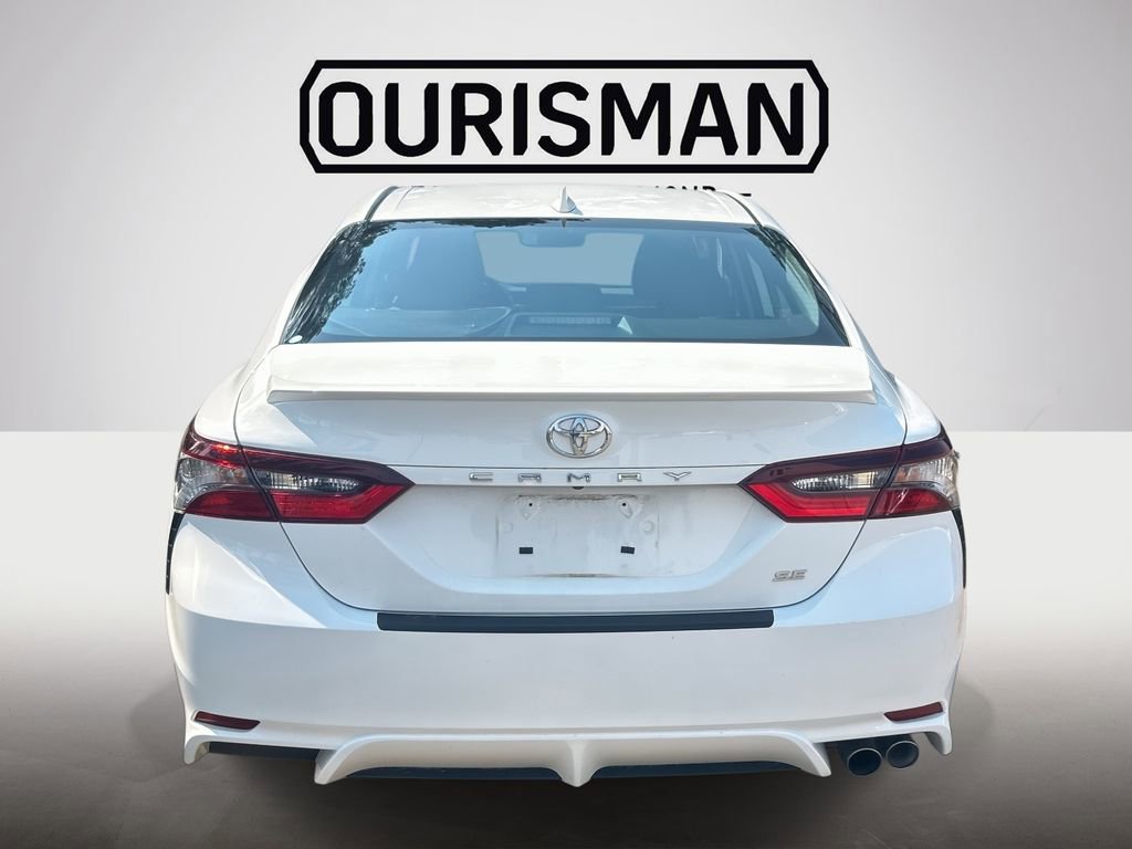 Used 2024 Toyota Camry SE image 5