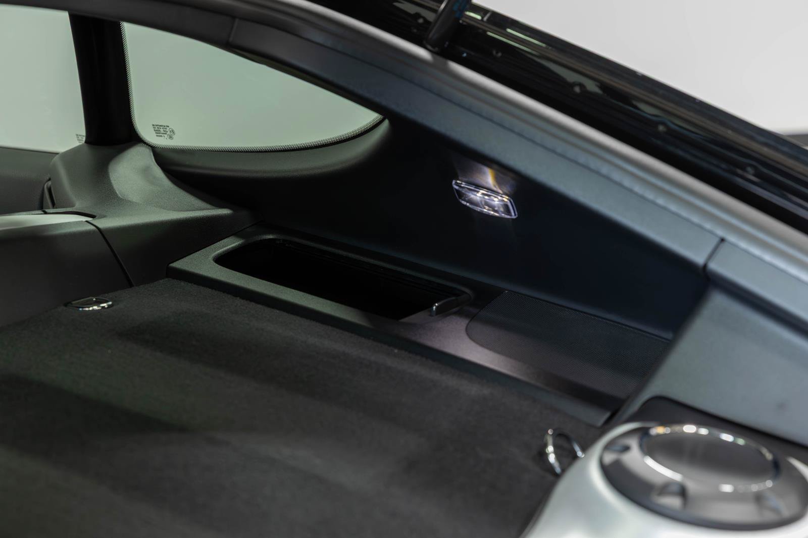 Used 2018 Porsche 718 Cayman RWD image 50