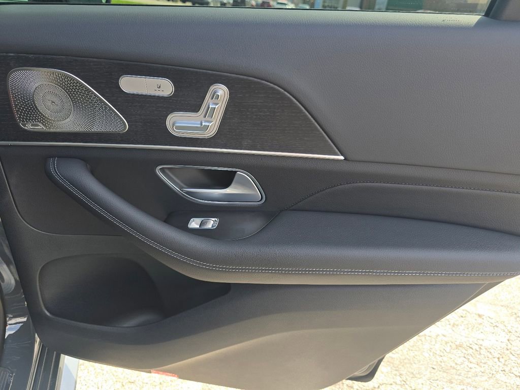 New 2026 Mercedes-Benz GLS 450 4MATIC image 23