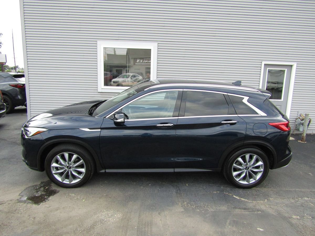 Used 2021 INFINITI QX50 Luxe AWD/4WD image 2