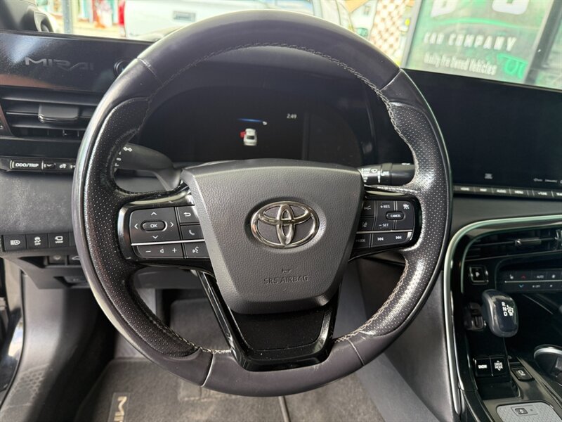 Used 2022 Toyota Mirai w/ Advanced Technology Package RWD image 19