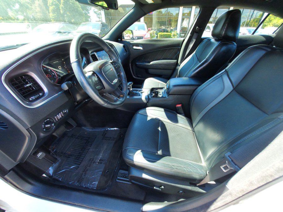Used 2017 Dodge Charger SXT w/ AWD Plus Group image 7