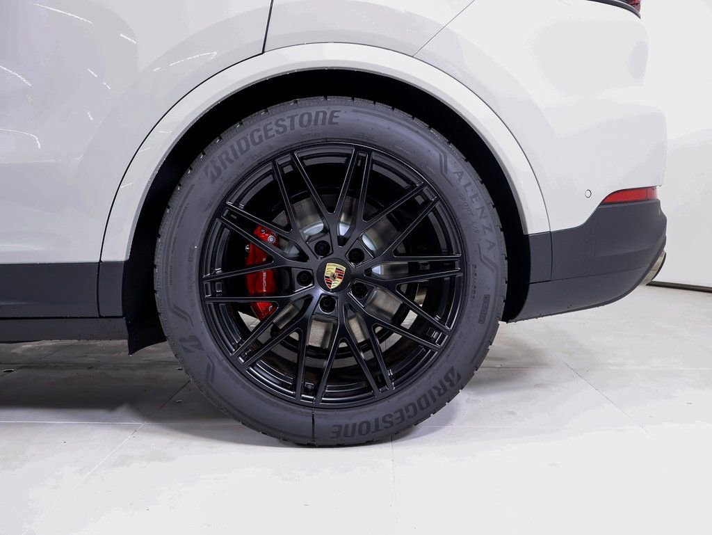 New 2026 Porsche Cayenne S image 26