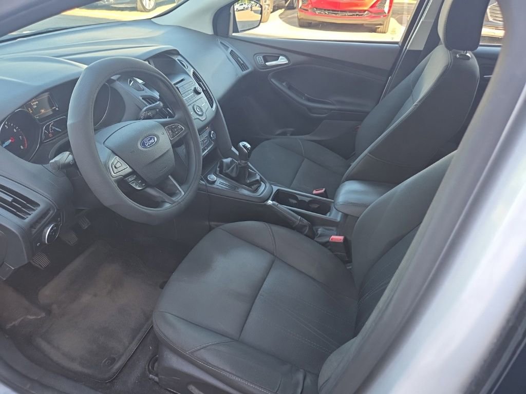 Used 2015 Ford Focus SE FWD image 9