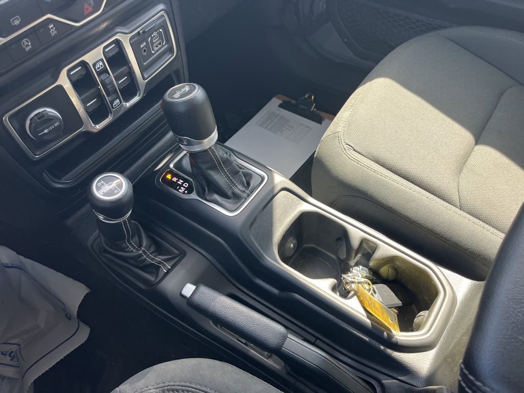 Used 2021 Jeep Wrangler Unlimited Sahara w/ Uconnect 4C Nav & Sound Group image 19