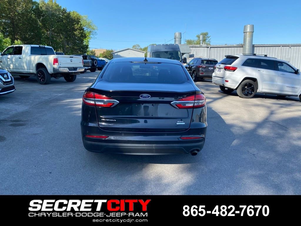 Used 2019 Ford Fusion SEL FWD image 6