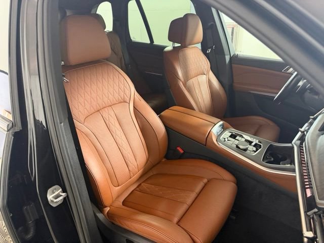 Used 2025 BMW X5 M60i w/ Parking Assistance Package AWD/4WD image 23